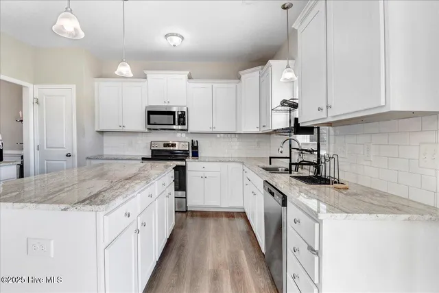 $359,900 | 117 Kenbridge Lane, Princeton, NC 27569