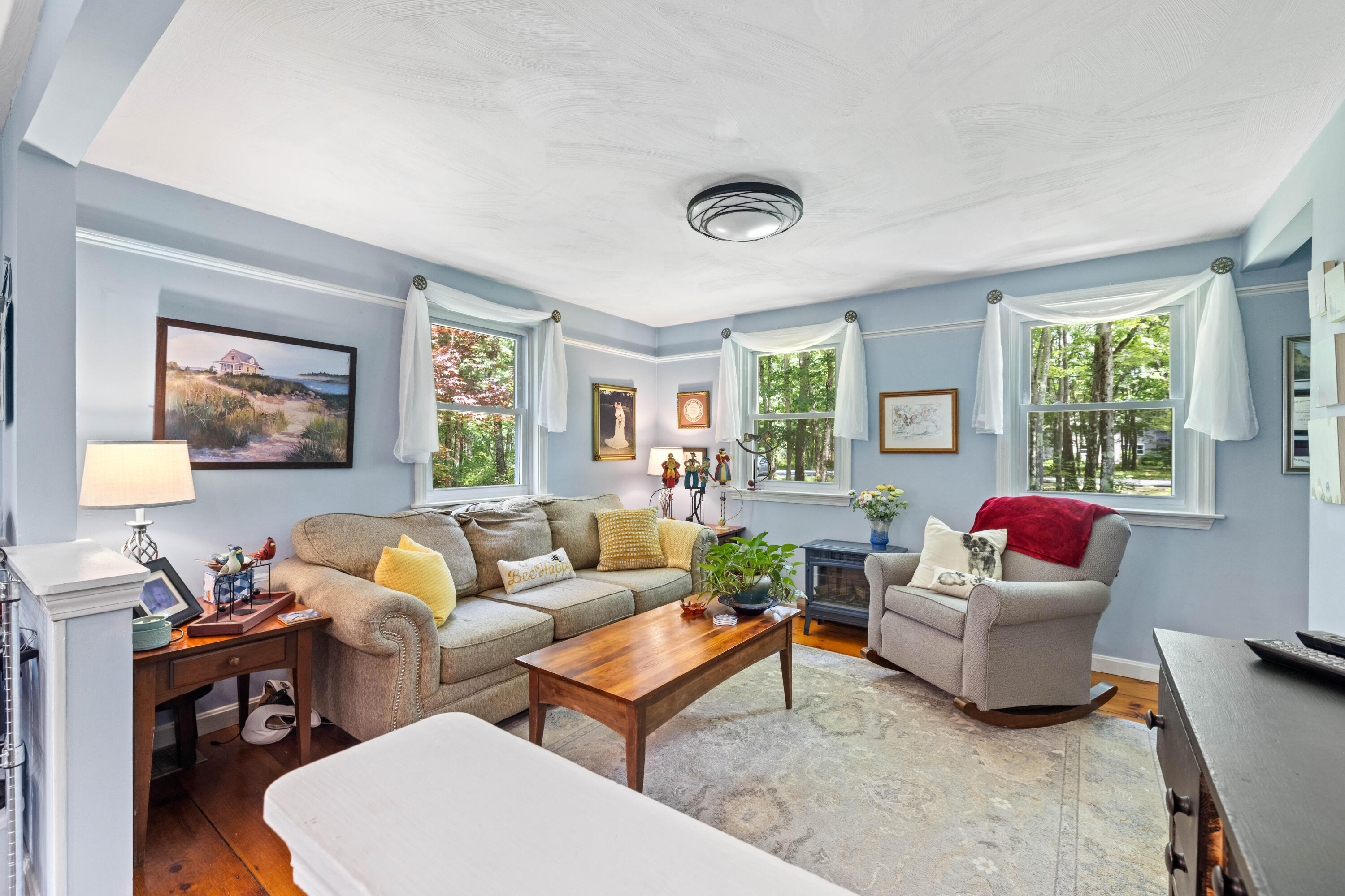 36 Middle Road Kennebunk, ME 04043 - Photo 13 of 41 Living Room