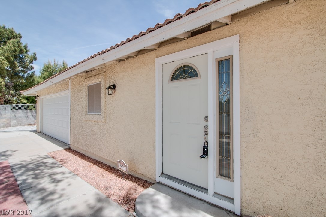 8570 Rancho Destino Road Las Vegas, NV 89123 - Photo 4 of 35 Gallery Image 4