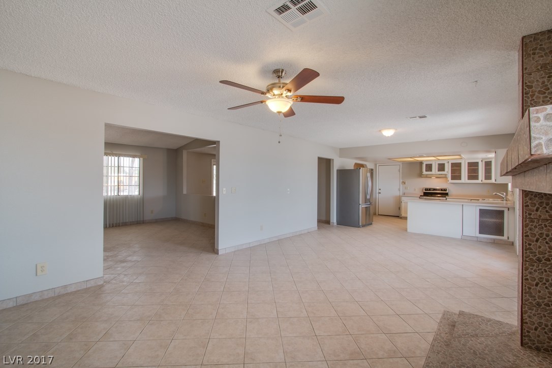 8570 Rancho Destino Road Las Vegas, NV 89123 - Photo 8 of 35 Gallery Image 8