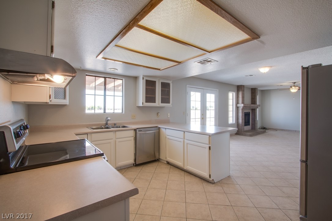 8570 Rancho Destino Road Las Vegas, NV 89123 - Photo 10 of 35 Gallery Image 10