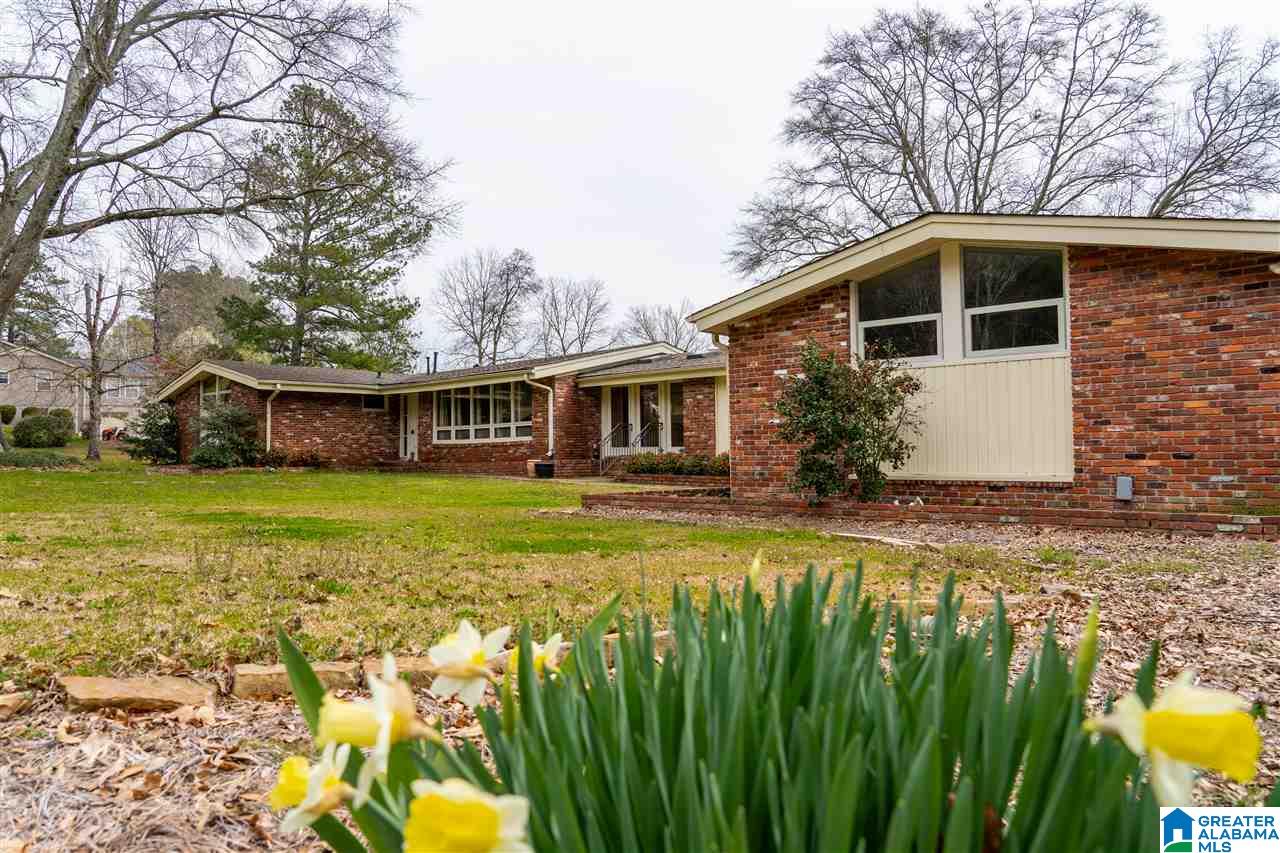 411 4th Avenue Oneonta, AL 35121 - Photo 2 of 44