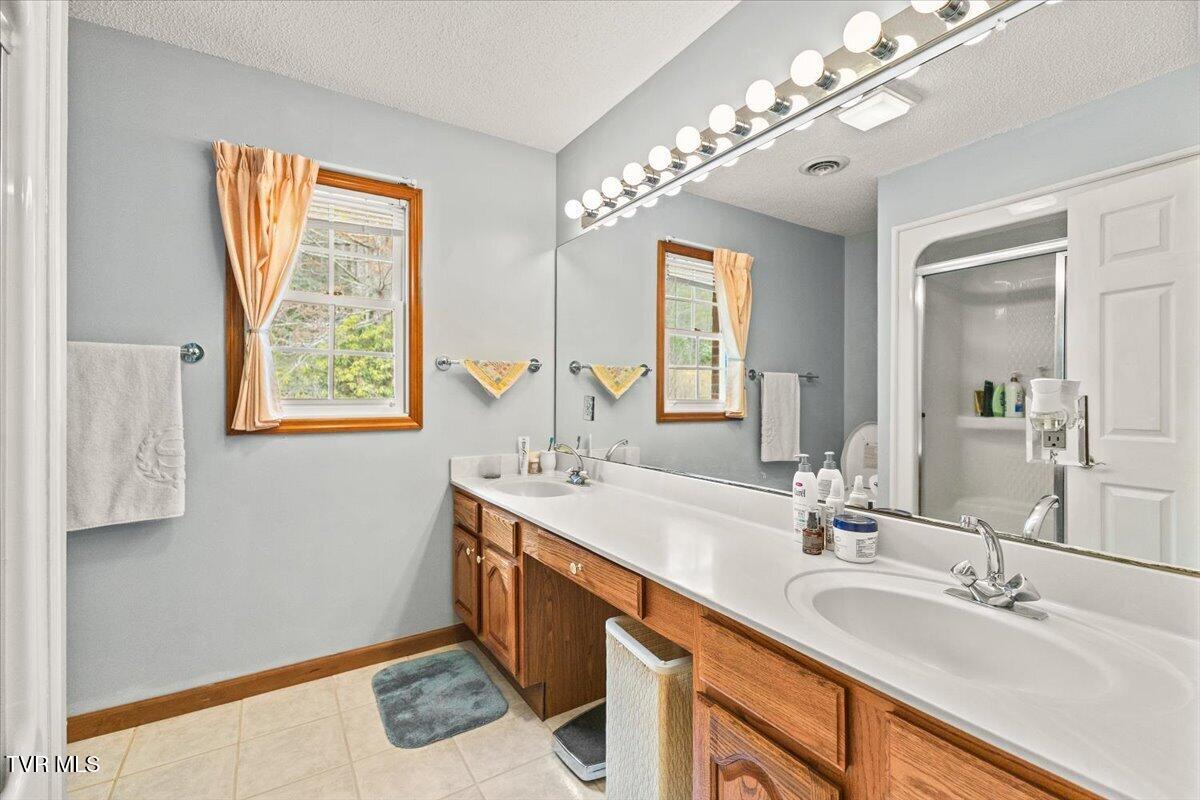 515 Scioto Road Unicoi, TN 37692 - Photo 36 of 55 38-128A8231