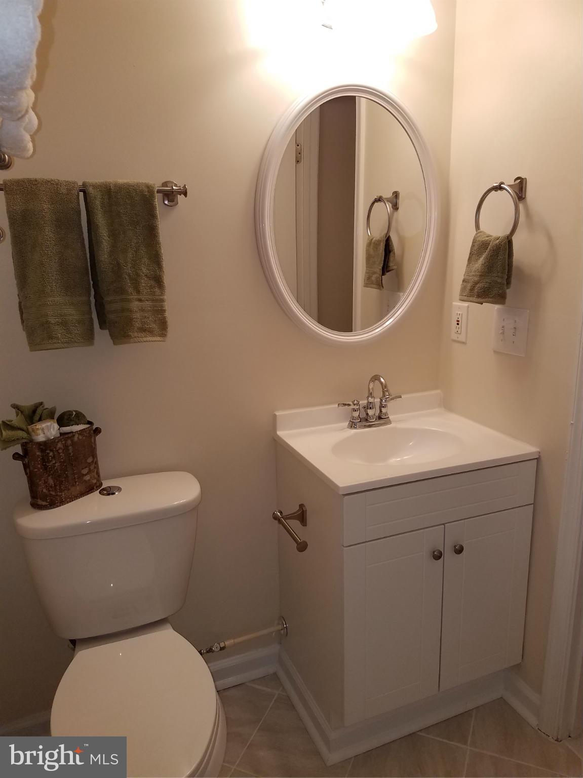 14903 Rydell Road, Unit B1 Centreville, VA 20121 - Photo 12 of 19 Bath
