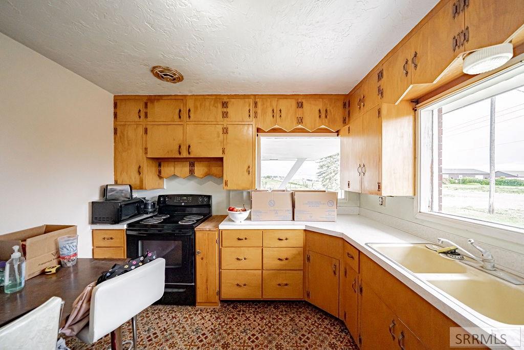 546 East 3000 Road North Rexburg, ID 83440 - Photo 12 of 44