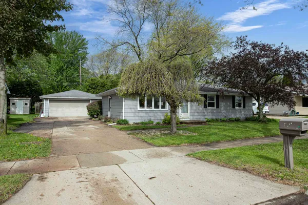 $270,000 | 3149 North Durkee Street, Appleton, WI 54911