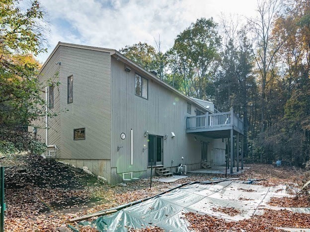57 Town Farm Road Brookfield, MA 01506 - Photo 5 of 38 a front view of a house