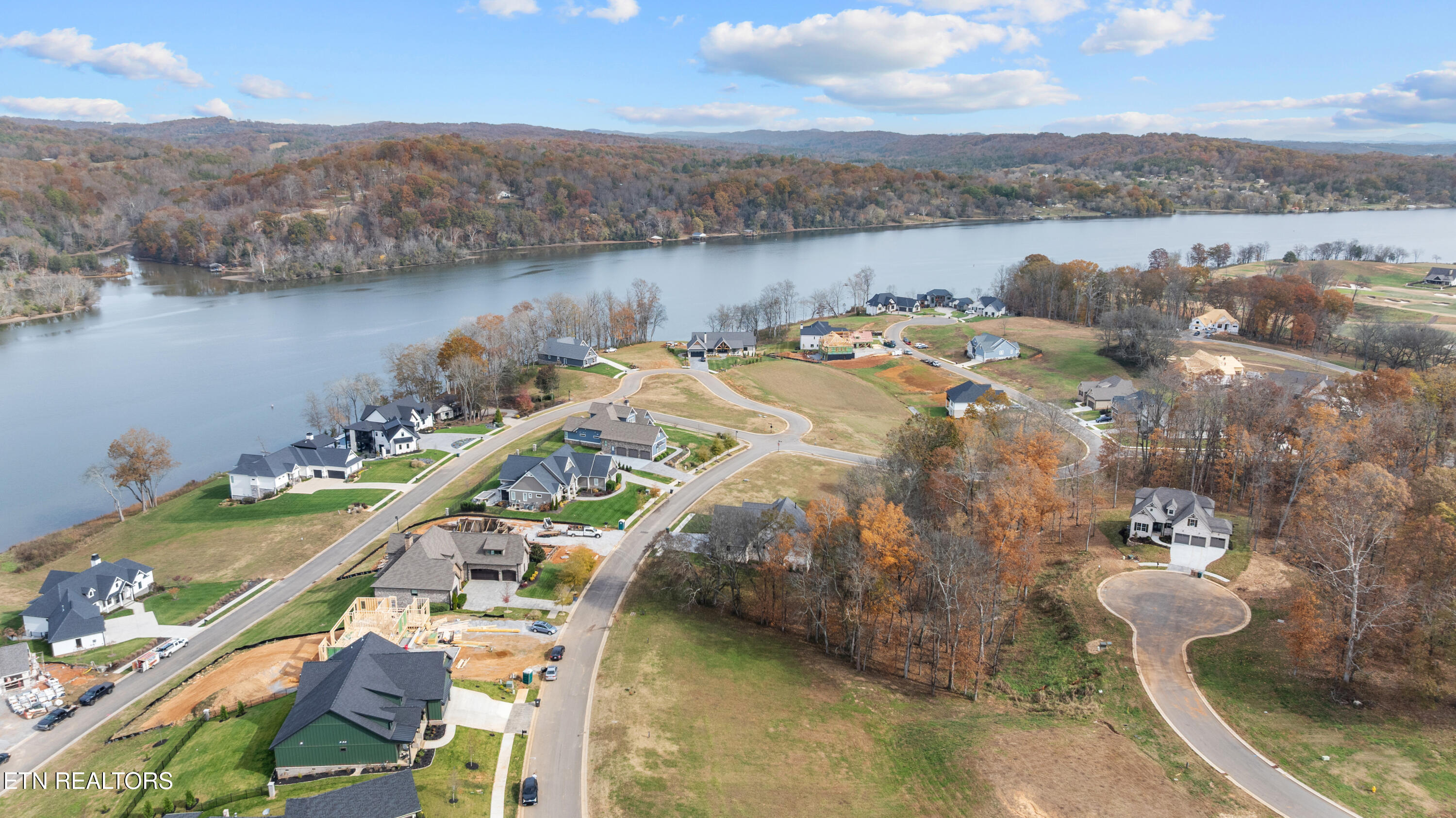 3964 Persimmon Ridge Loudon, TN 37774 - Photo 6 of 20 DJI_20251113115236_0557_D