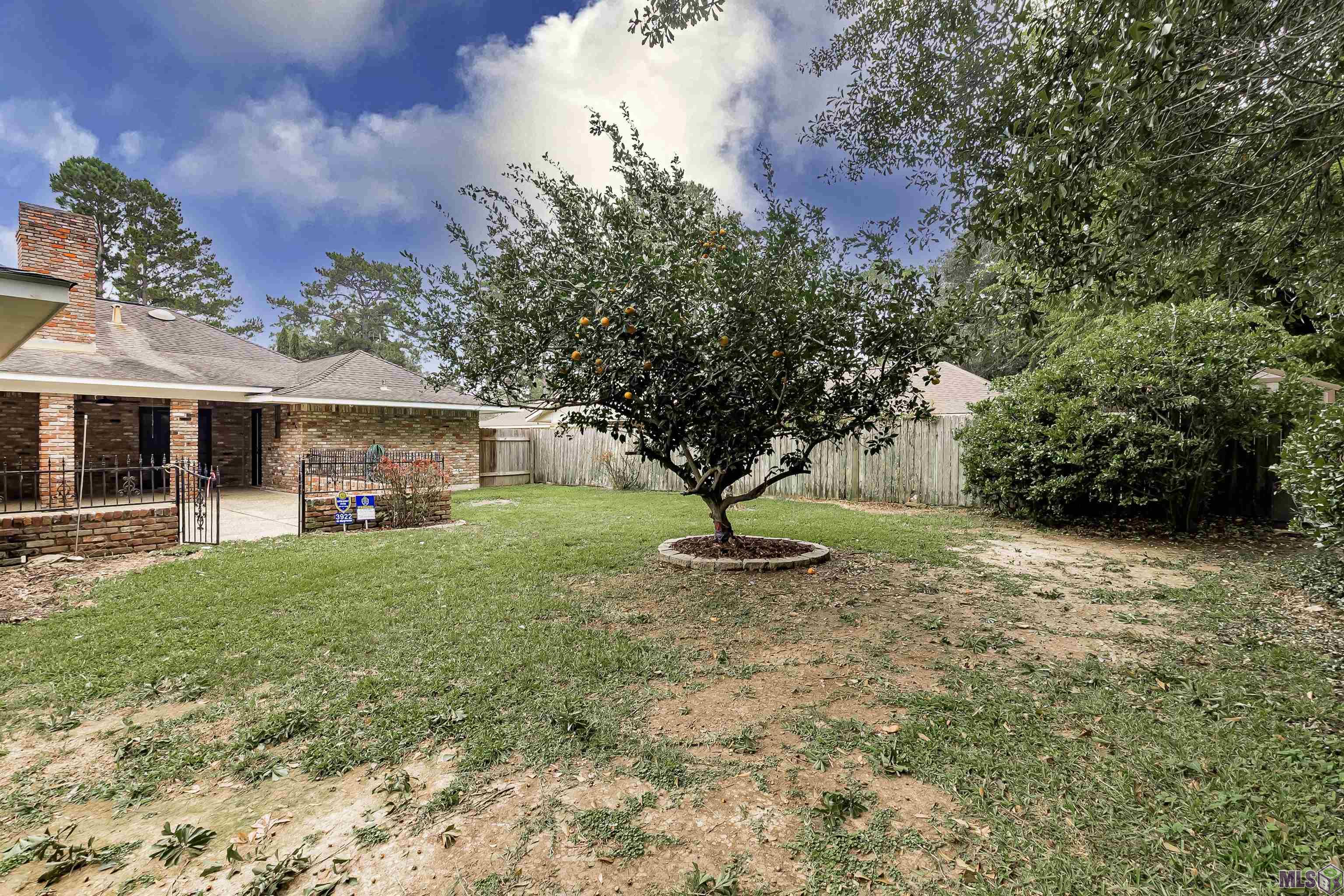 3922 Pine Park Drive Baton Rouge, LA 70809 - Photo 8 of 36