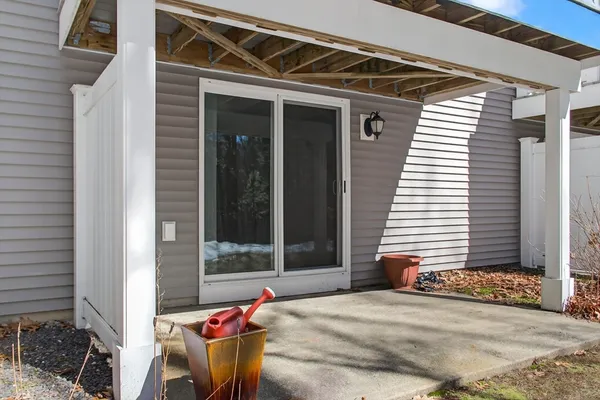 $2,400 | 213 Bayberry Hill Lane, Unit 213, Leominster, MA 01453