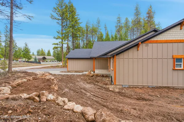 $799,000 | 5382 Van Buren Street, Spirit Lake, ID 83869