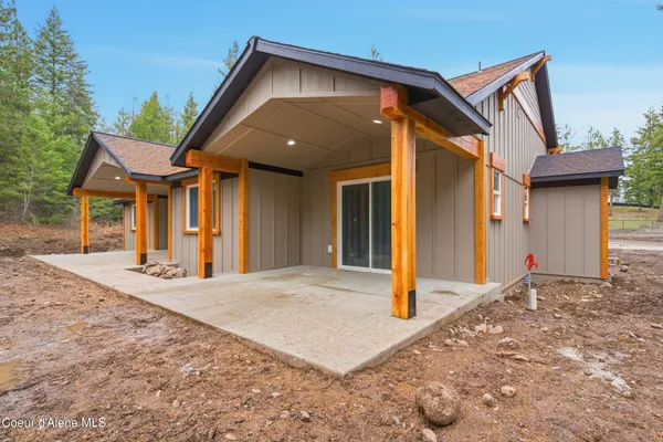 $799,000 | 5382 Van Buren Street, Spirit Lake, ID 83869