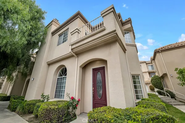 $999,000 | 4520 Pennsylvania Avenue, Unit 137, La Crescenta, CA 91214