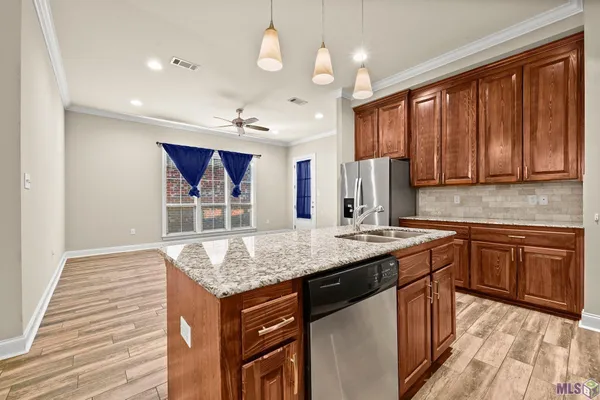 $2,600 | 7723 Ibiza Drive, Baton Rouge, LA 70820