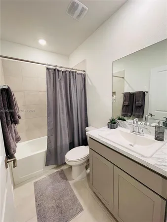 $2,550 | 916 Southeast 19th Street, Unit 916, Homestead, FL 33034