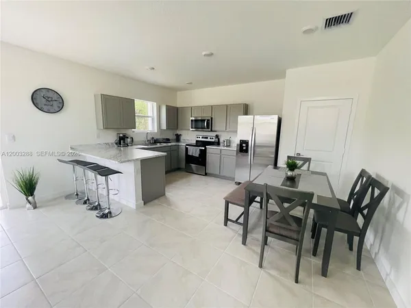 $2,550 | 916 Southeast 19th Street, Unit 916, Homestead, FL 33034
