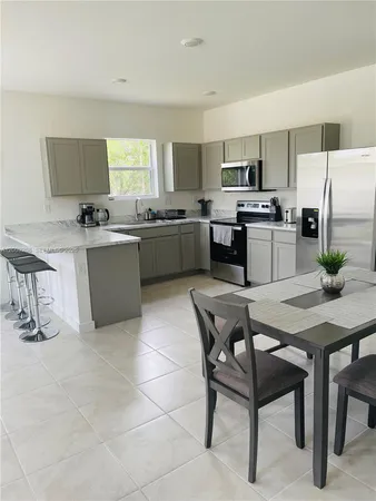 $2,550 | 916 Southeast 19th Street, Unit 916, Homestead, FL 33034
