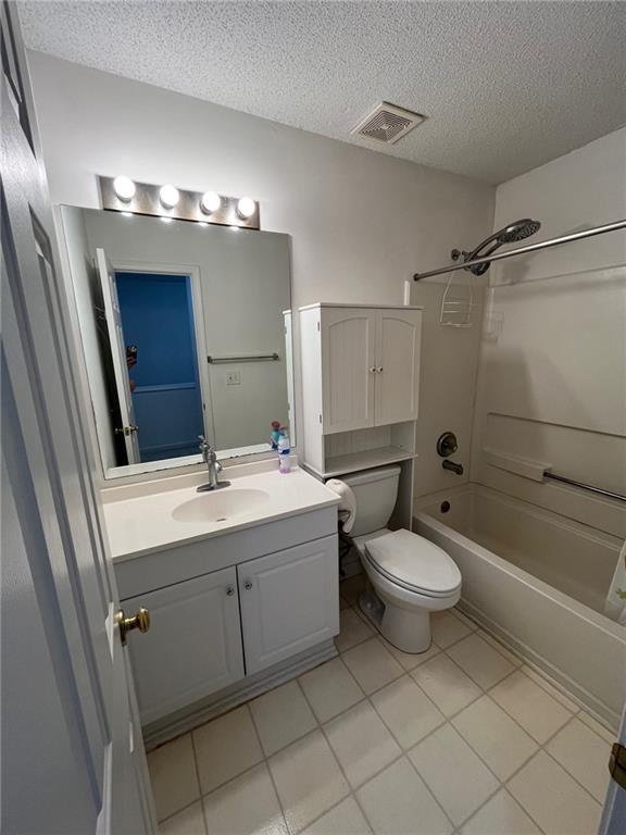 5764 Reps Trace Norcross, GA 30071 - Photo 15 of 25 a bathroom with a toilet sink and mirror