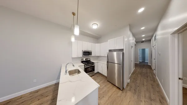 $3,895 | 334-336 Warren Street, Unit 1, Boston, MA 02119
