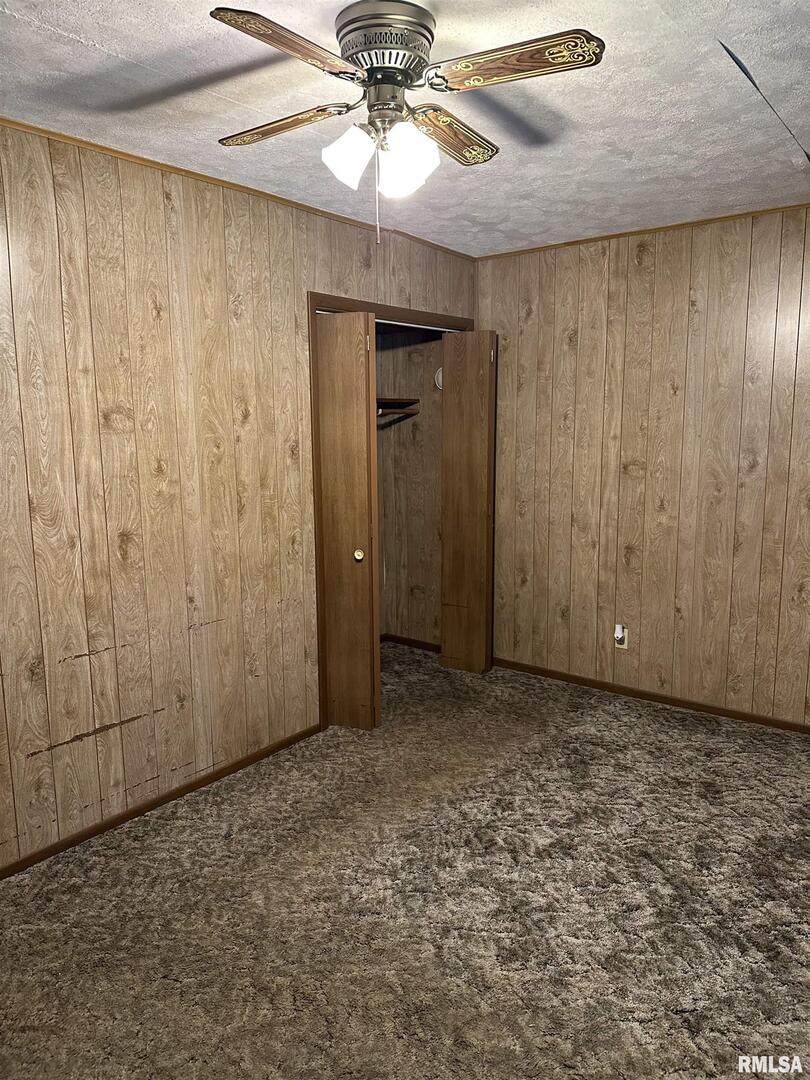 7863 Idyle Wild Road Du Quoin, IL 62832 - Photo 15 of 18 a view of an empty room with a window