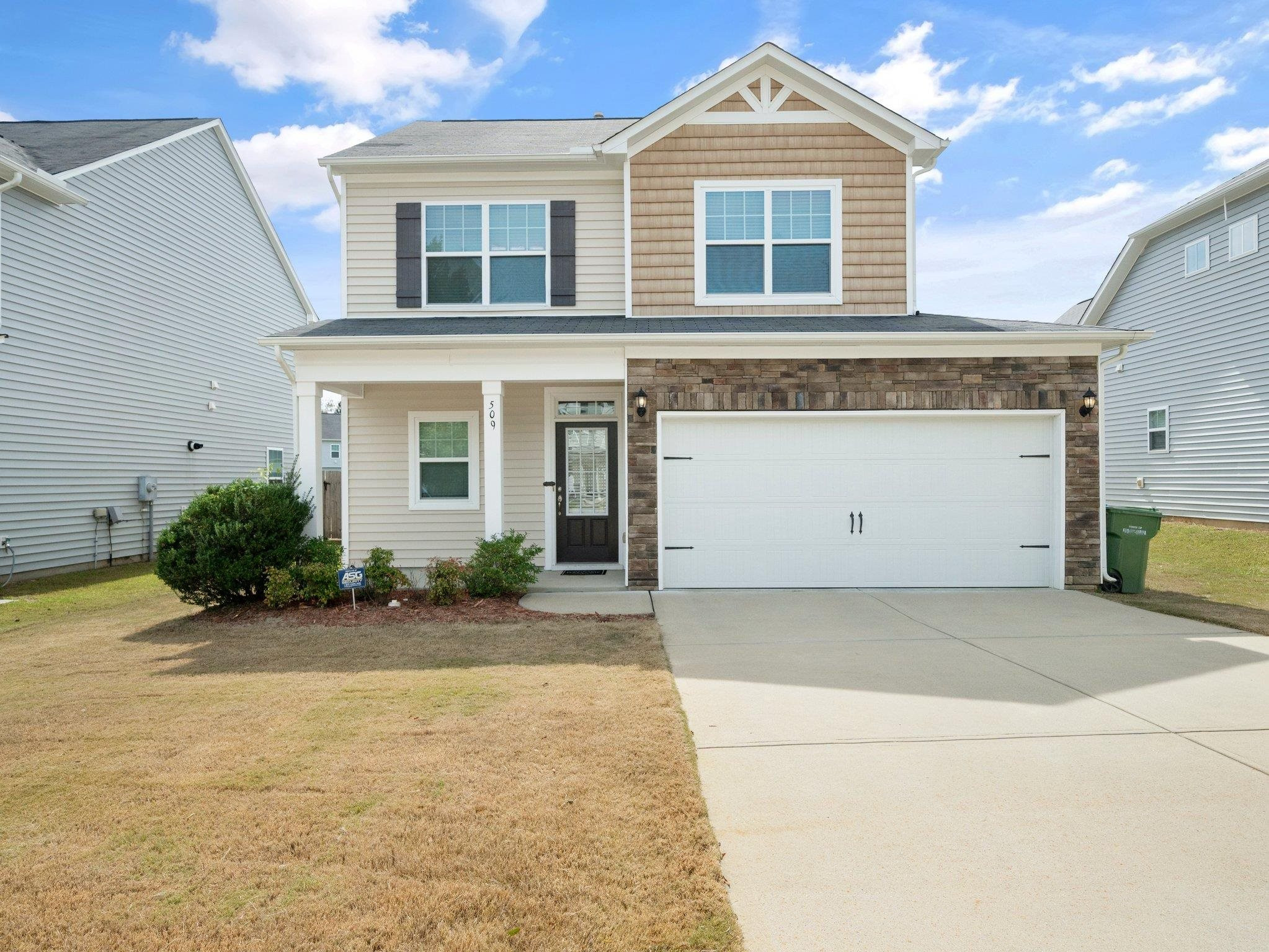 509 Smith Ridge Way Fuquay-Varina, NC 27526 - Photo 2 of 18 Photo 2