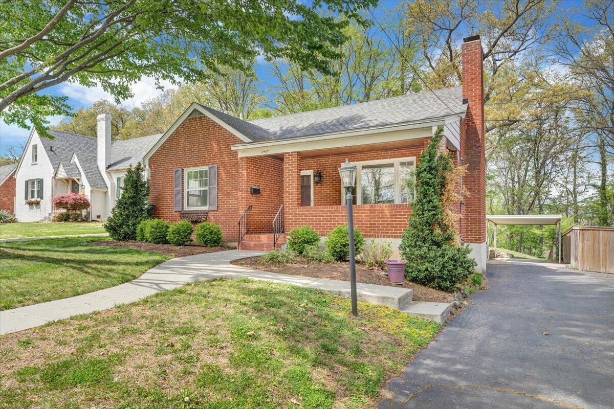 2469 Tillett Road Southwest Roanoke, VA 24015 - Photo 2 of 42 02-MIB01227-R5