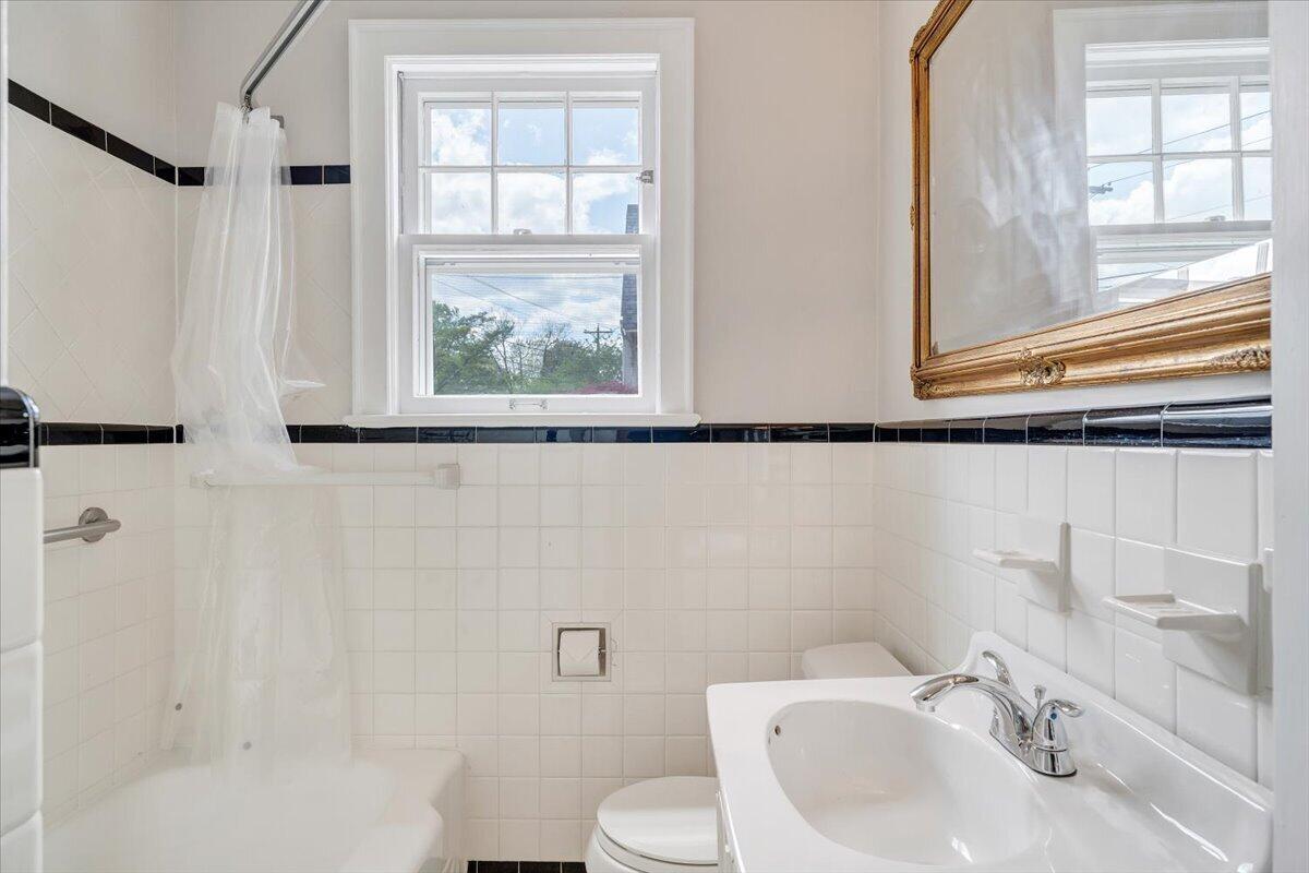 2469 Tillett Road Southwest Roanoke, VA 24015 - Photo 24 of 42 24-MIB01305