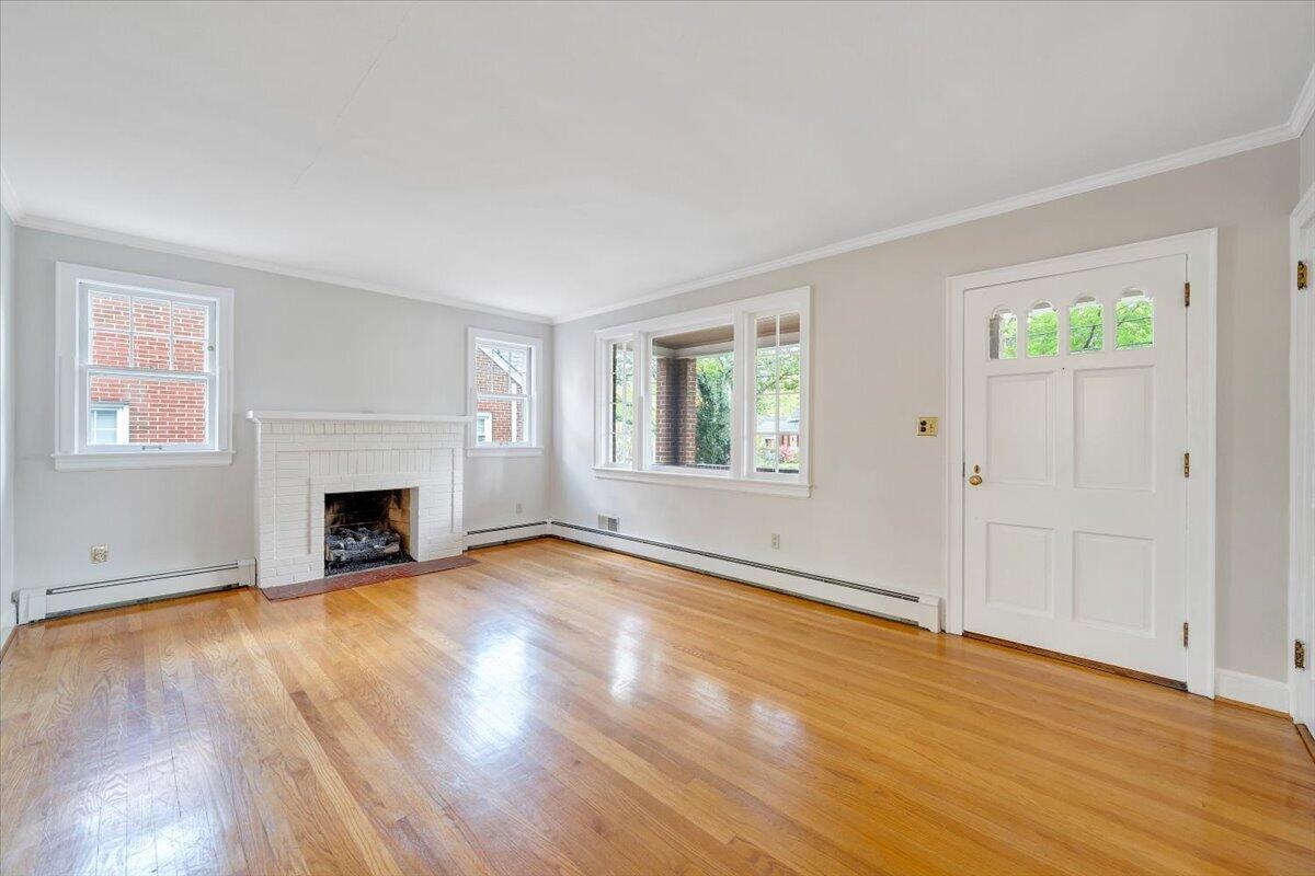 2469 Tillett Road Southwest Roanoke, VA 24015 - Photo 6 of 42 06-MIB01332