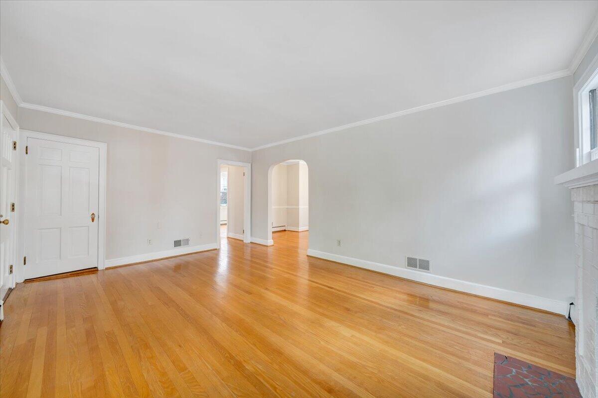 2469 Tillett Road Southwest Roanoke, VA 24015 - Photo 8 of 42 08-MIB01344