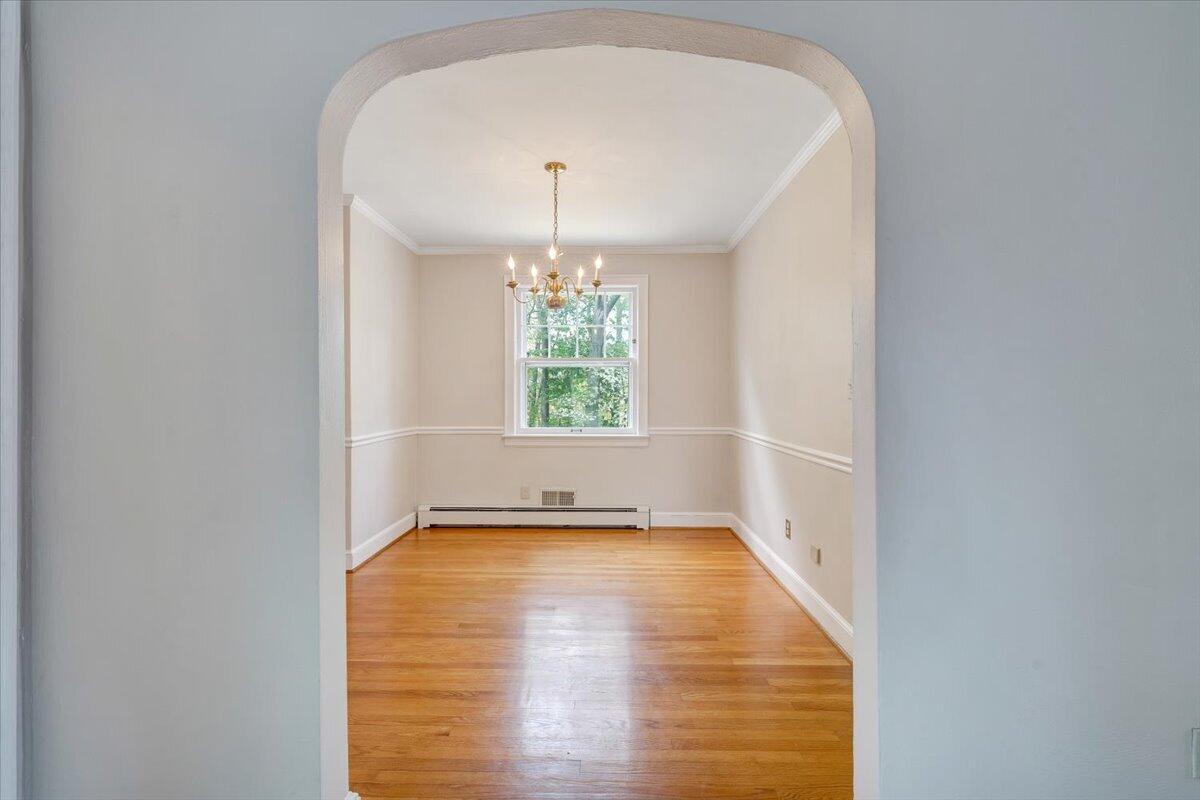 2469 Tillett Road Southwest Roanoke, VA 24015 - Photo 9 of 42 09-MIB01308