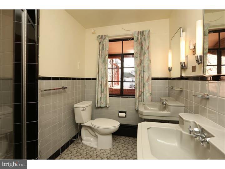 652 Broad Acres Road Narberth, PA 19072 - Photo 12 of 24 Bathroom