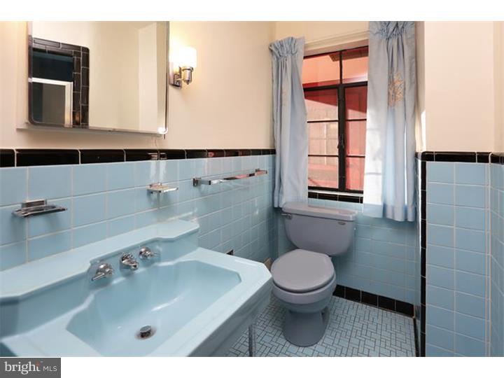 652 Broad Acres Road Narberth, PA 19072 - Photo 15 of 24 Bathroom