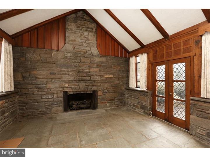 652 Broad Acres Road Narberth, PA 19072 - Photo 4 of 24