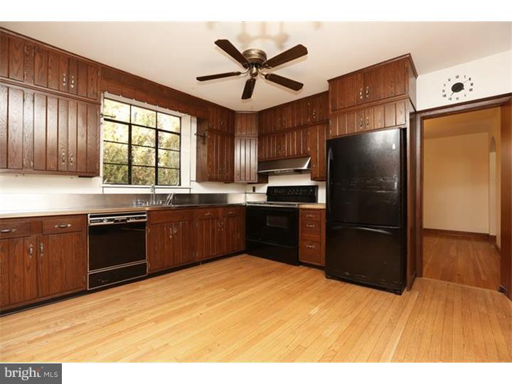 652 Broad Acres Road Narberth, PA 19072 - Photo 7 of 24 Kitchen