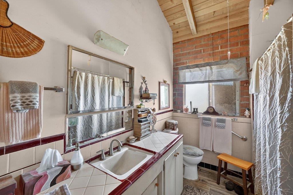 211 Smith Road Watsonville, CA 95076 - Photo 58 of 75 Gallery Image 58