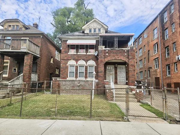 $19,900 | 3728 West Grand Street, Detroit, MI 48238