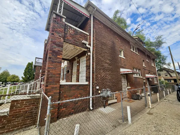 $19,900 | 3728 West Grand Street, Detroit, MI 48238