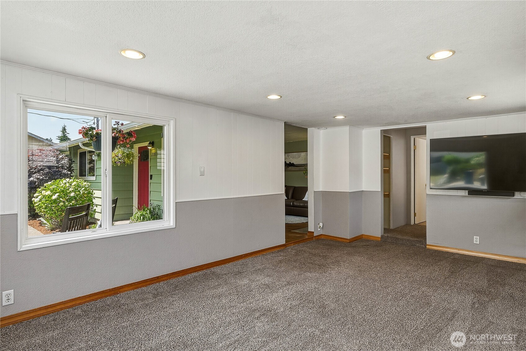 20818 77th Place West Edmonds, WA 98026 - Photo 15 of 39