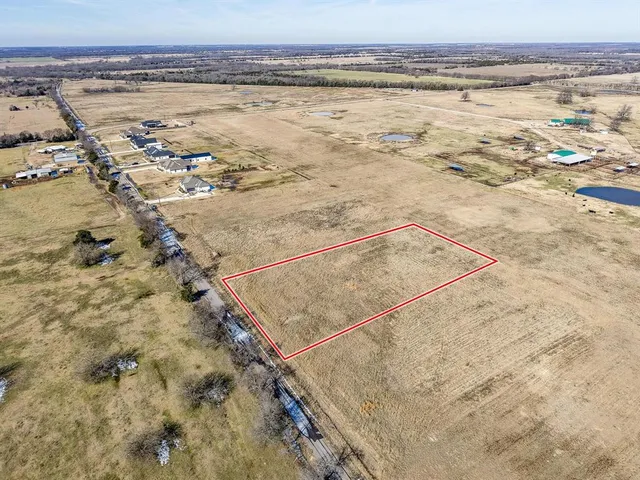 $110,000 | 768 County Road 1021, Wolfe City, TX 75496