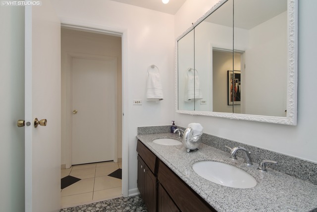 1853 Pfingsten Road Northbrook, IL 60062 - Photo 17 of 24