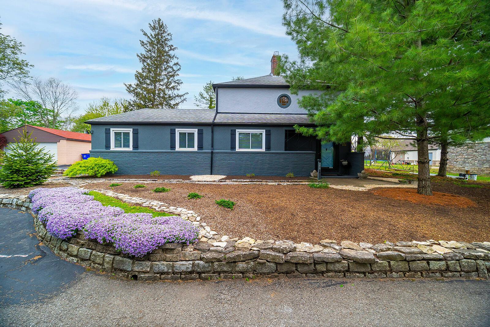 2100 Riverside Dr-3