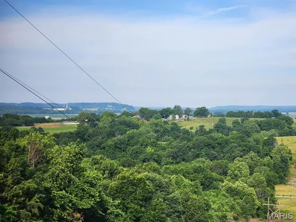 $140,180 | 22206 Tree Farm, Hermann, MO 65041