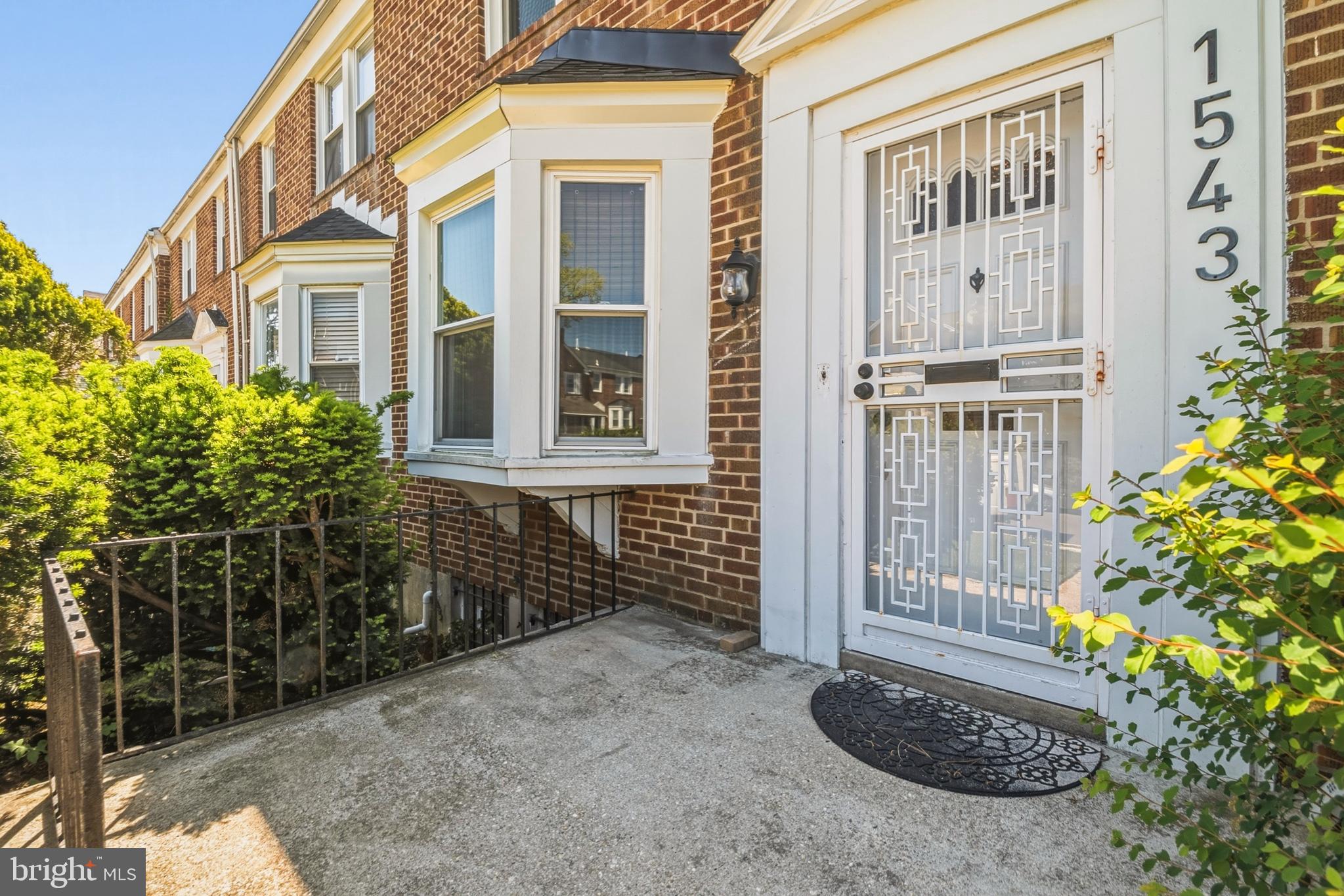 1543 Sheffield Road Baltimore, MD 21218 - Photo 3 of 28 Front porch