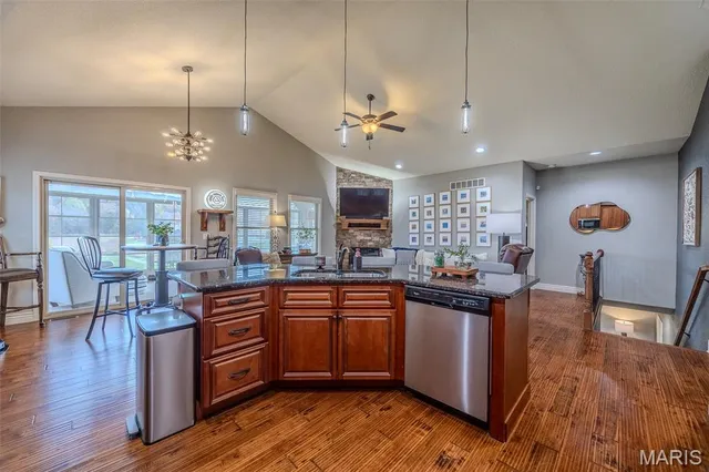 $649,000 | 50 Sunstone Drive, Camdenton, MO 65020