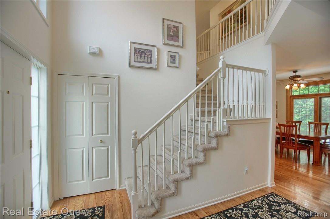 2054 Baron Rochester, MI 48307 - Photo 10 of 32 Foyer