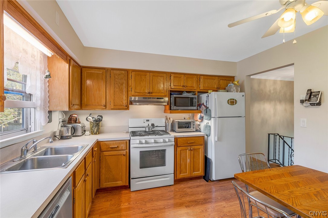 46 Highmore Drive Oswego Town, NY 13126 - Photo 14 of 31