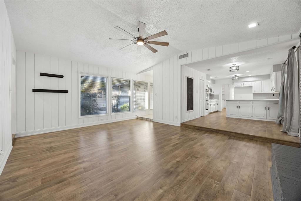 18 Legend Road Benbrook, TX 76132 - Photo 8 of 25 Gallery Image 8