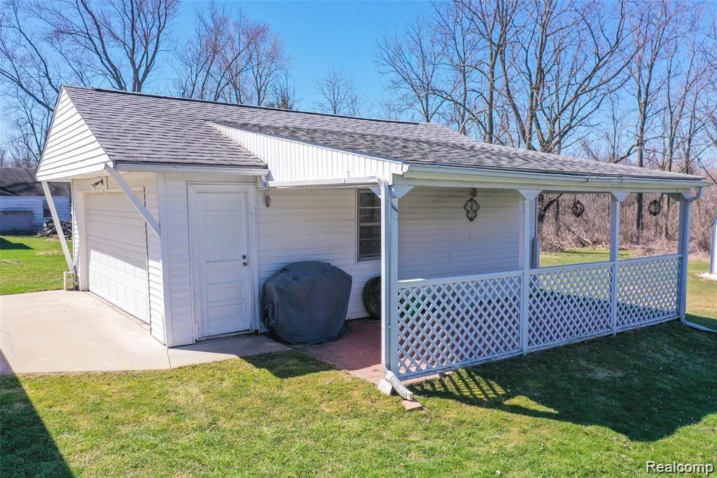 4433 North Vassar Road Flint, MI 48506 - Photo 5 of 21