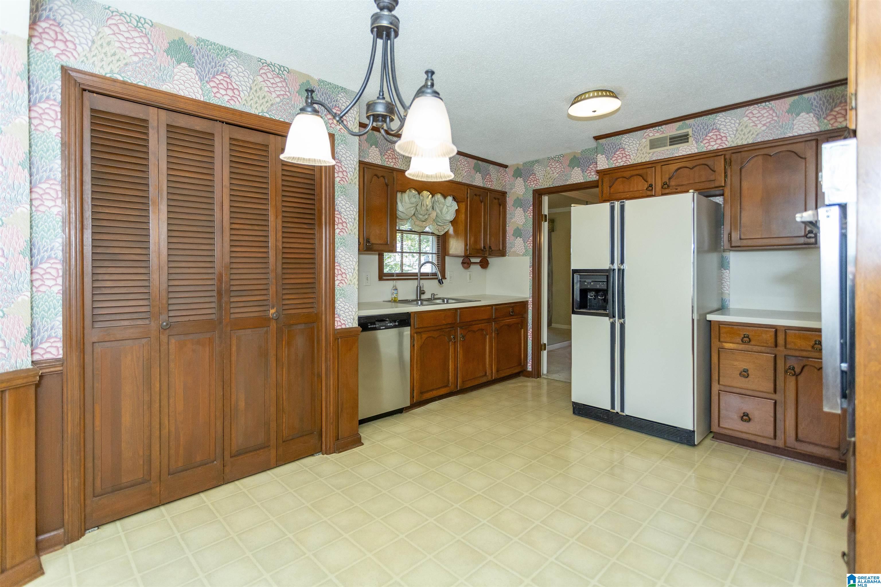 1829 Catala Road Birmingham, AL 35216 - Photo 14 of 49