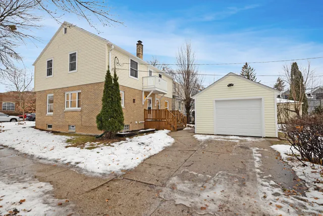 $3,500 | 5873 North Santa Monica Boulevard, Whitefish Bay, WI 53217
